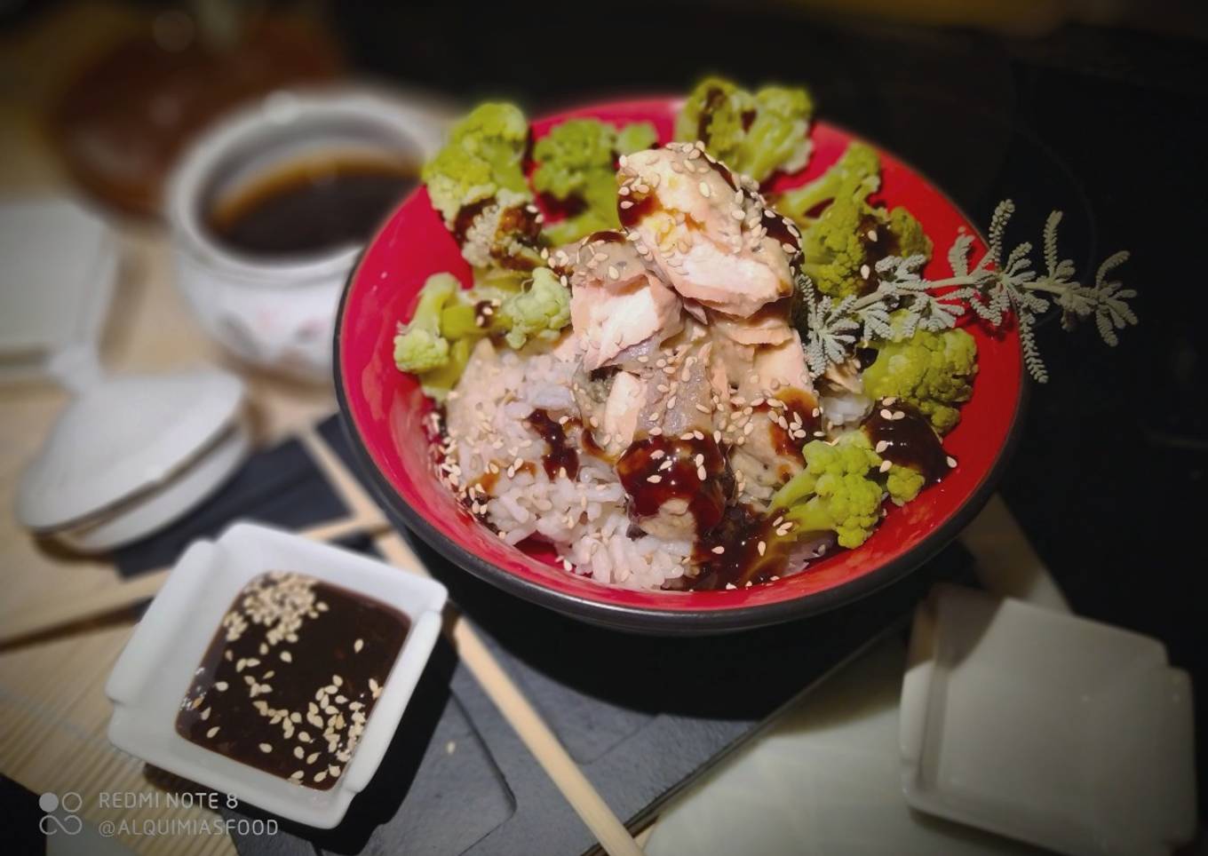 Bowl de Salmón en Salsa Teriyaki con Brócoli y Arroz