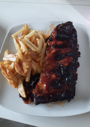 Una foto de Costillar a la barbacoa semioriental