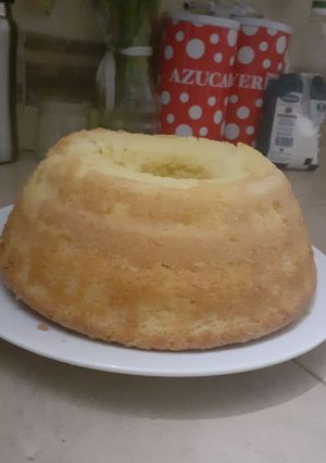 Una foto de Budín de limón casero