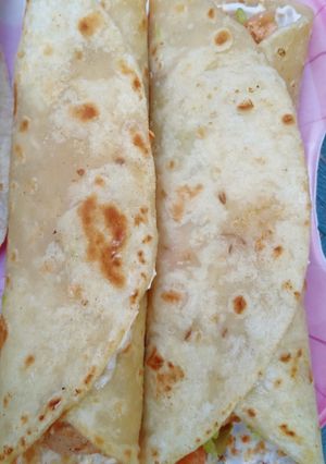 A picture of Chicken Mayo Paratha rol.