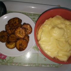A picture of Pap with Fried Plantain.