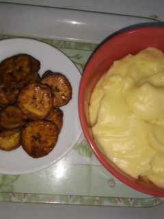 A picture of Pap with Fried Plantain.