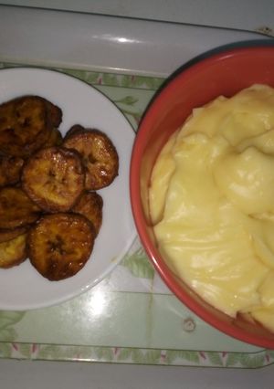 A picture of Pap with Fried Plantain.