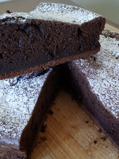 Una foto de Torta súper chocolatosa 🍫🍫