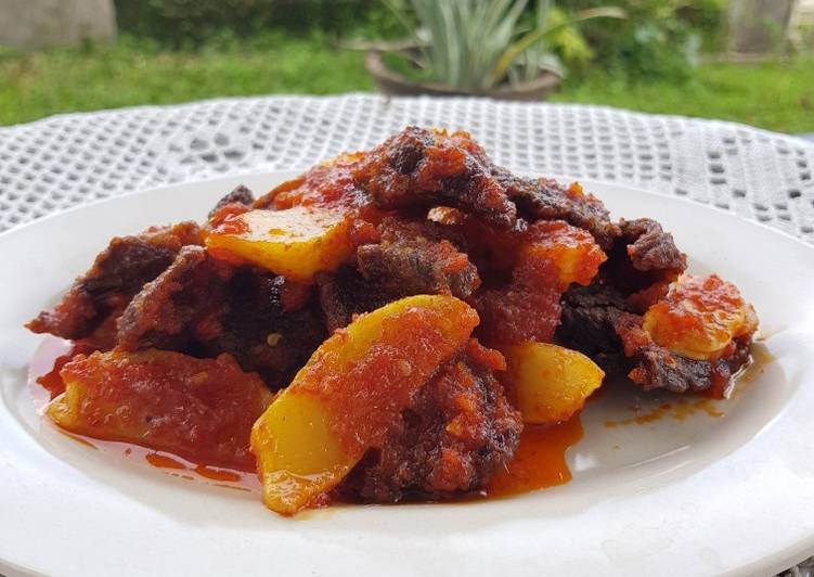 Dendeng balado kentang