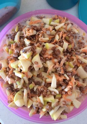 Una foto de Ensalada de manzana con trigo