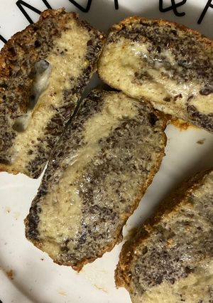 รูปของ Flaxseed bread ขนมปังเมล็ดแฟล็กซ์