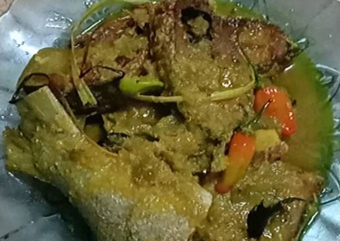 Cara Gampang Menyiapkan Bandeng bumbu asem kuning, Lezat Sekali