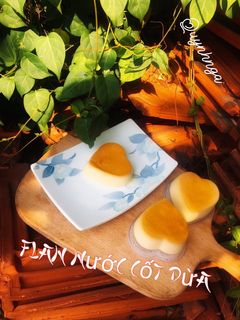 Hình của món Flan nước cốt dừa.