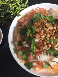 Hình của món Gỏi đu đủ tôm thịt.