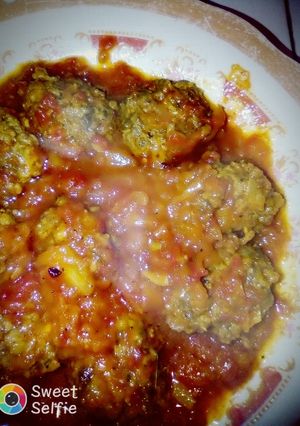 صورة لوصفة كفتة لحم مفروم بصلصة الطماطم 🍅🍅
