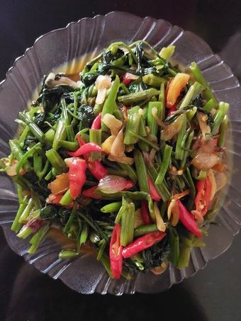 Langkah Mudah untuk Menyiapkan Resep Tumis kangkung saus tiram yang Bikin Ngiler Anti Ribet, Menggugah Selera