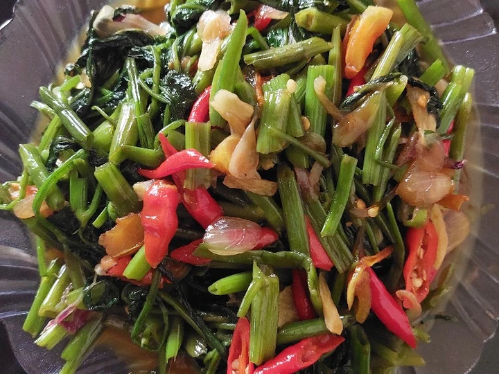 Langkah Mudah untuk Menyiapkan Resep Tumis kangkung saus tiram yang Bikin Ngiler Anti Ribet, Menggugah Selera