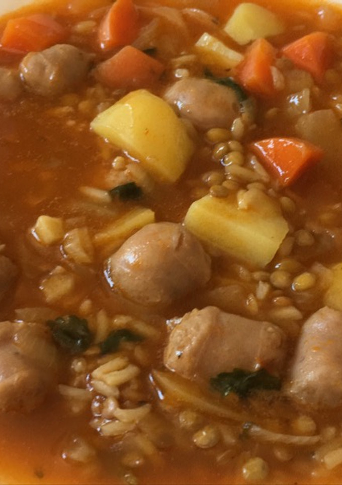 Una foto de 🍽Lentejas con arroz