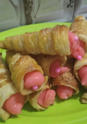 Foto resep Horn pastry vla susu coklat stroberi 😅