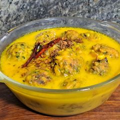 A picture of (methi bari curry).