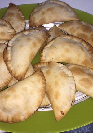 Una foto de Deliciosas empanadillas de jamón York y quesos