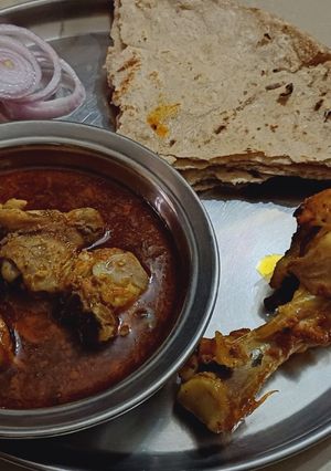 A picture of Hyderabadi Chicken thali.