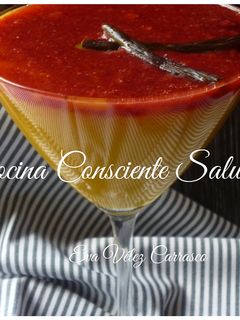 Una foto de Crema con gelatina de fresas