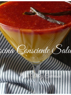 Una foto de Crema con gelatina de fresas