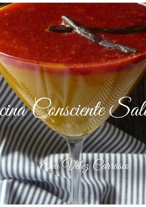 Una foto de Crema con gelatina de fresas
