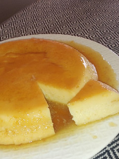 Una foto de Flan de leche condensada y huevo