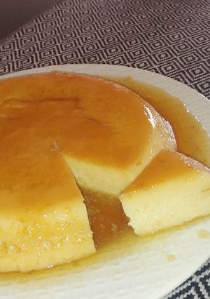 Una foto de Flan de leche condensada y huevo