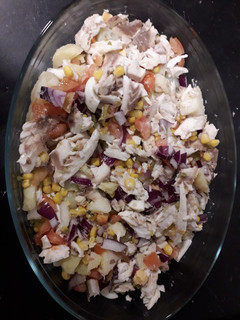 Una foto de Ensalada de patata y dorada