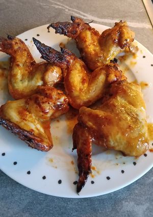 Una foto de Alitas Miel y Mostaza Picantes en Airfryer