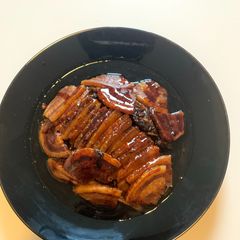 A picture of Babi Hong.