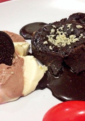 Foto resep Dark chocho Lava cake with ice cream