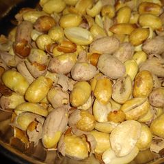 A picture of Salted peanuts khari seeng.