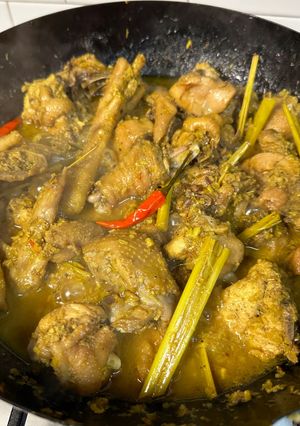 A picture of Vietnamese Chicken Lemongrass | Gà Kho Sả Ớt.