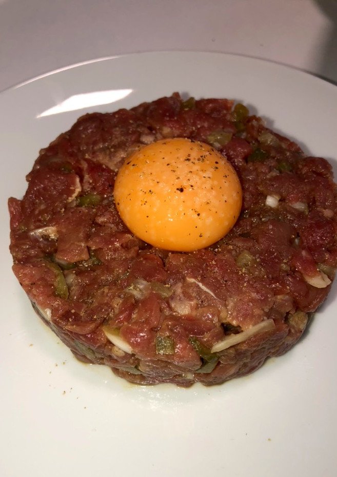Una foto de Steak tartar
