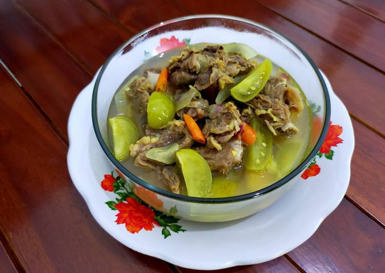 {Cara Membuat Asem-Asem Balungan Iga Daging Sapi yang Enak