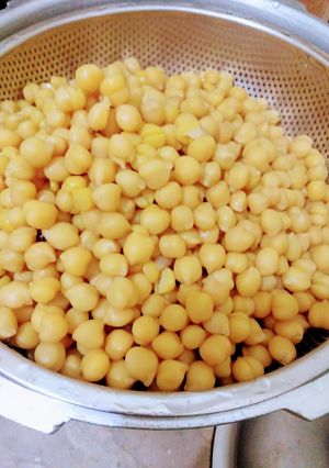 A picture of How to Soak, Cook, Freeze and Store Chickpeas.