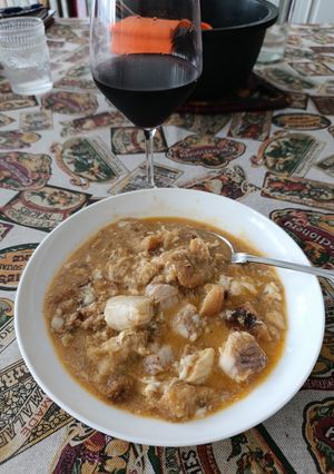 Una foto de Sopa de Ajos con Merluza