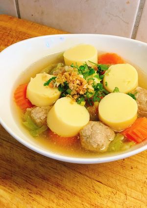 รูปของ แกงจืดผักกาดขาวเต้าหู้หมูสับ By ครัวแม่ศรีเหลี่ยม