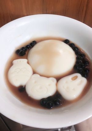Hình của món Tàu hủ trân châu đường đen.