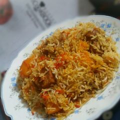 A picture of Chicken biryani.