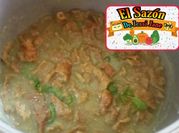 Una foto de salsa verde de tomates