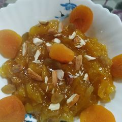 A picture of Apricot halwa.