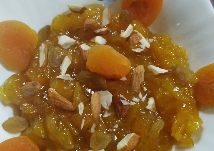 Apricot halwa