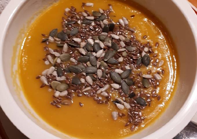 Il modo più semplice a Fai Fatto in casa Vellutata patate e zucca gialla