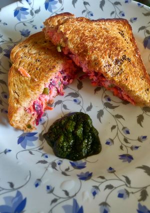 A picture of Beetroot hung curd sandwich.