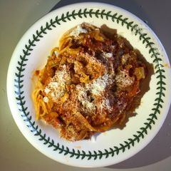 Onion, Garlic & Tomato Pasta A picture of Onion, Garlic & Tomato Pasta.