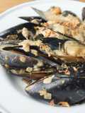 Green curry mussels