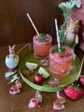 Cocktail aux fraises pour célébrer Pâques et le Printemps