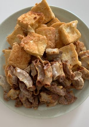 Hình của món Lòng rán chấm bột canh hảo hảo.