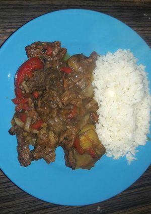 Una foto de Lomo salteado con vegetales. Agridulce